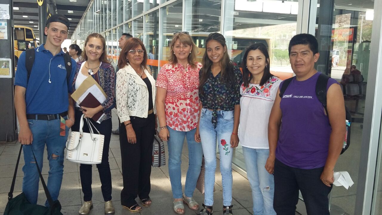 Alumnos ganadores de la Olimpiadas de Filosofía, viajan a la provincia de Tucumán, para participar de la instancia nacional del certamen. Noviembre 2017